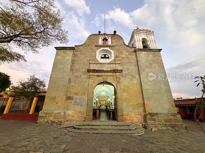 墨西哥瓦哈卡州Xochilmilco: Parroquia de Santo Tomás Xochilmilco